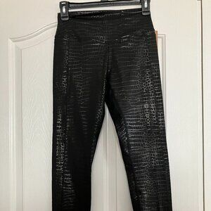 Women's NWT Pink Sport Ultimate Leggings Size S/P